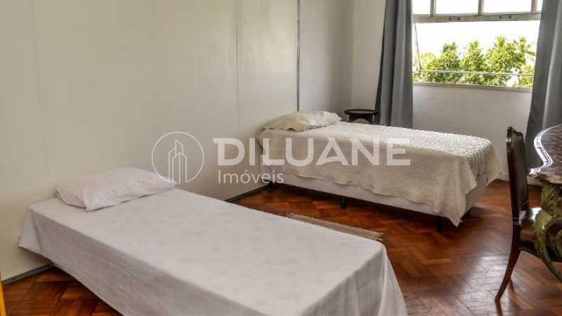 Apartamento à venda com 3 quartos, 175m² - Foto 14