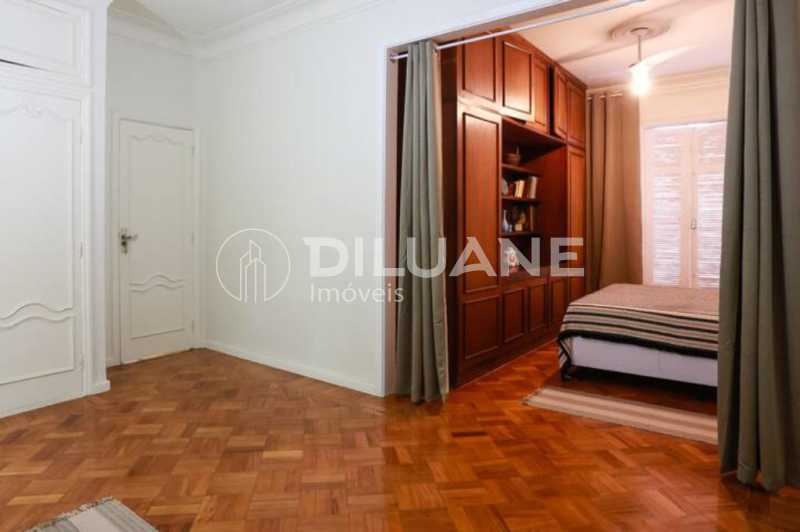 Apartamento à venda com 3 quartos, 175m² - Foto 30