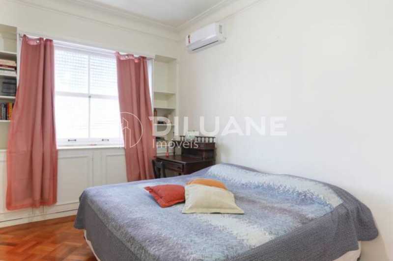 Apartamento à venda com 3 quartos, 175m² - Foto 32