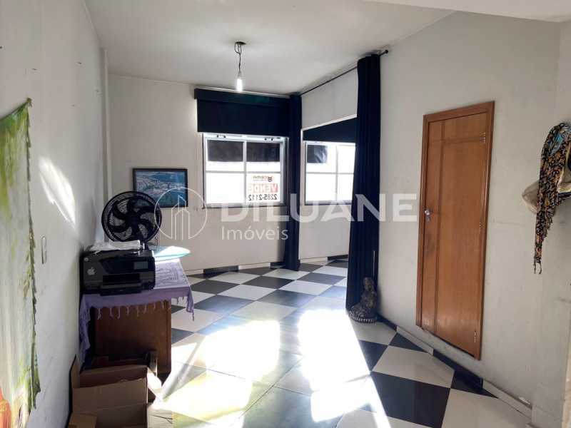 Apartamento à venda com 1 quarto, 54m² - Foto 18