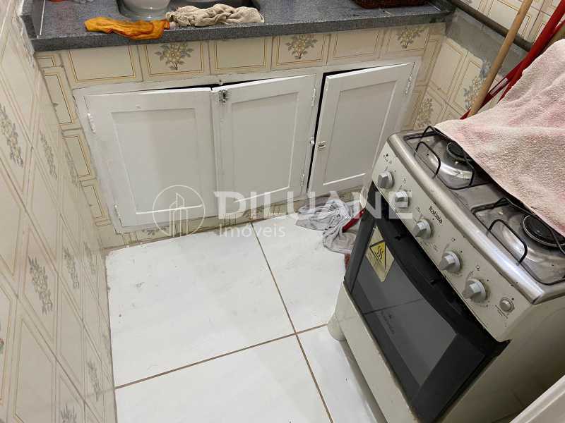 Apartamento à venda com 1 quarto, 40m² - Foto 11