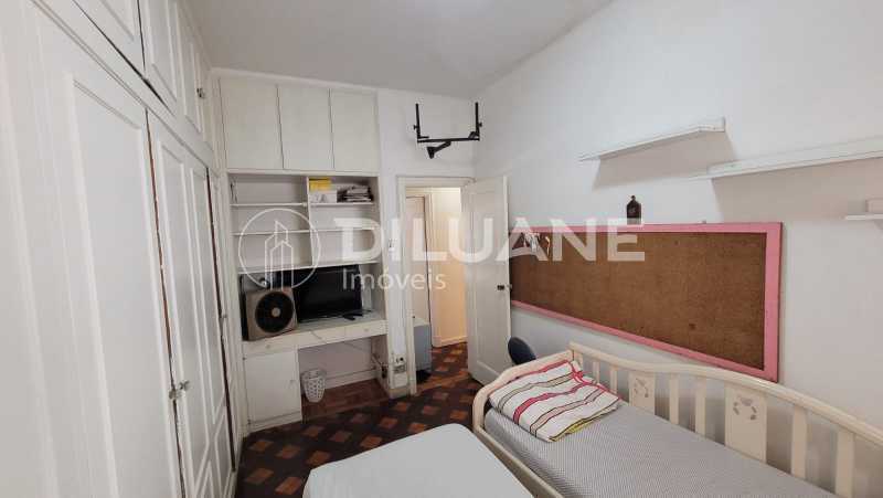 Apartamento à venda com 4 quartos, 180m² - Foto 14