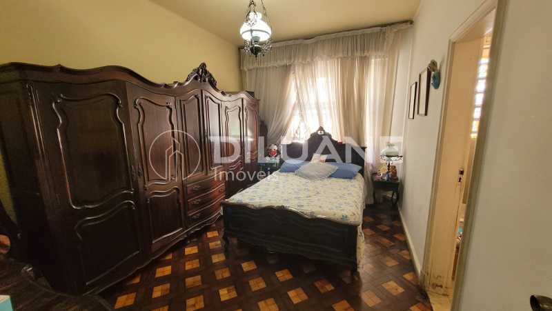 Apartamento à venda com 4 quartos, 180m² - Foto 16