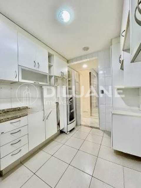 Apartamento à venda com 3 quartos, 137m² - Foto 16