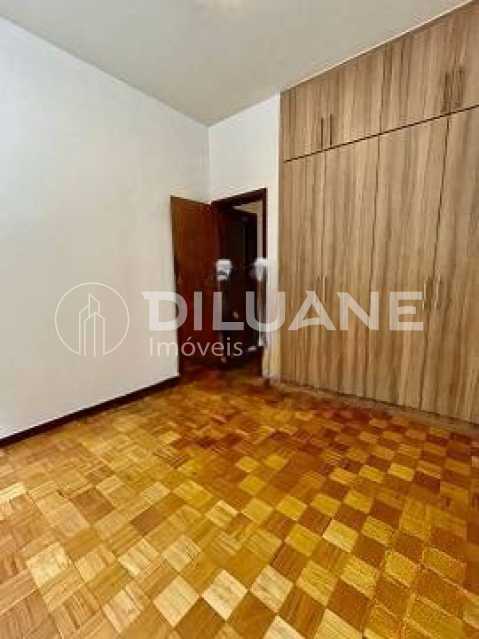 Apartamento à venda com 3 quartos, 137m² - Foto 20