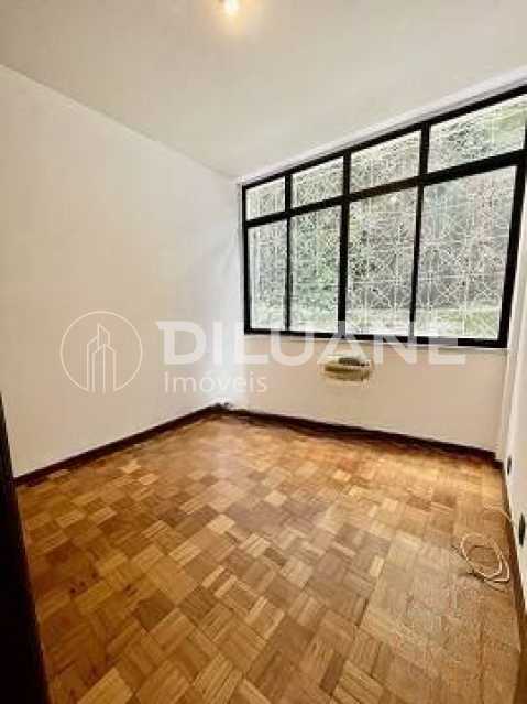 Apartamento à venda com 3 quartos, 137m² - Foto 21