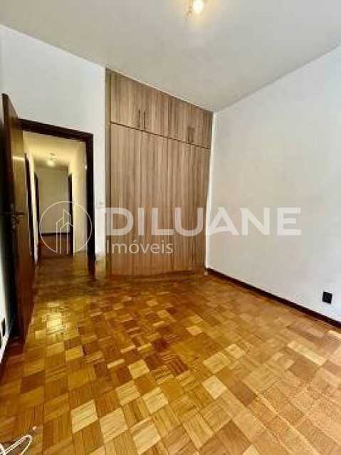 Apartamento à venda com 3 quartos, 137m² - Foto 22