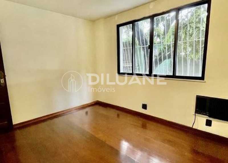 Apartamento à venda com 3 quartos, 137m² - Foto 26