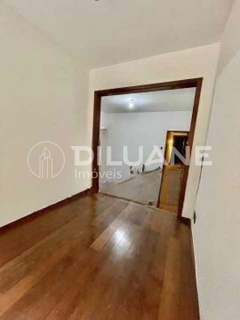 Apartamento à venda com 3 quartos, 137m² - Foto 28