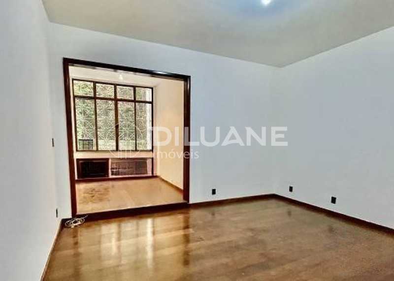 Apartamento à venda com 3 quartos, 137m² - Foto 33