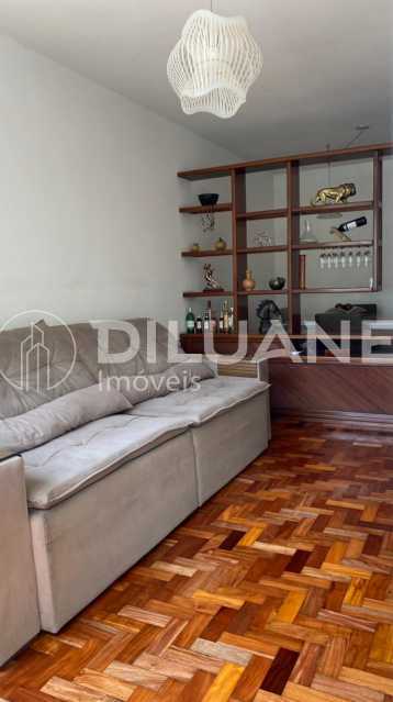 Apartamento à venda com 2 quartos, 110m² - Foto 8