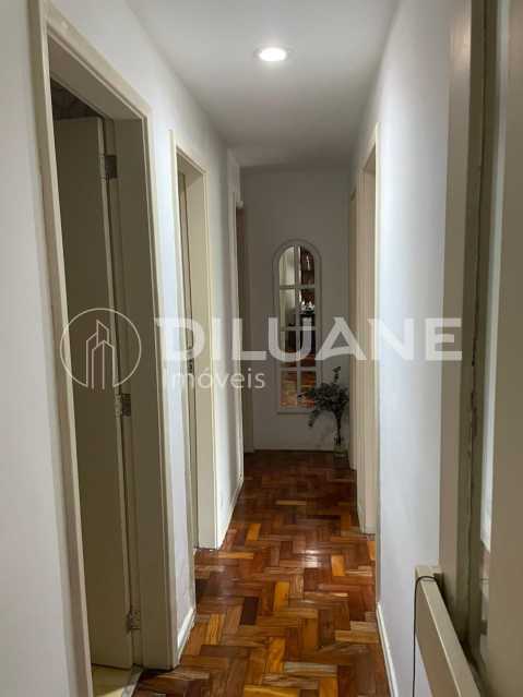 Apartamento à venda com 2 quartos, 110m² - Foto 11