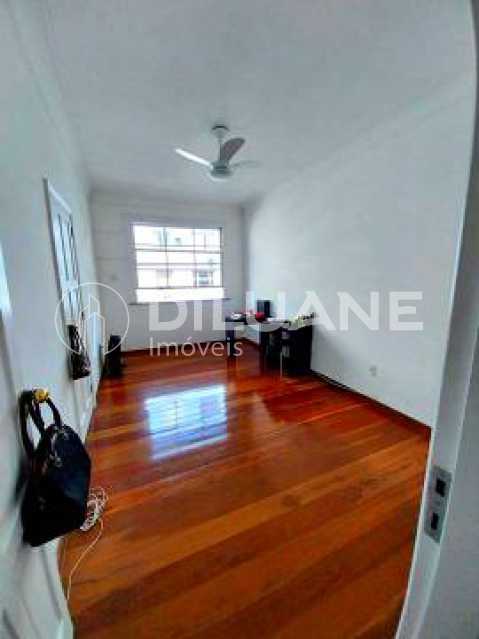 Apartamento à venda com 5 quartos, 225m² - Foto 15