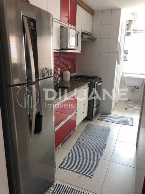 Apartamento à venda com 3 quartos, 73m² - Foto 20