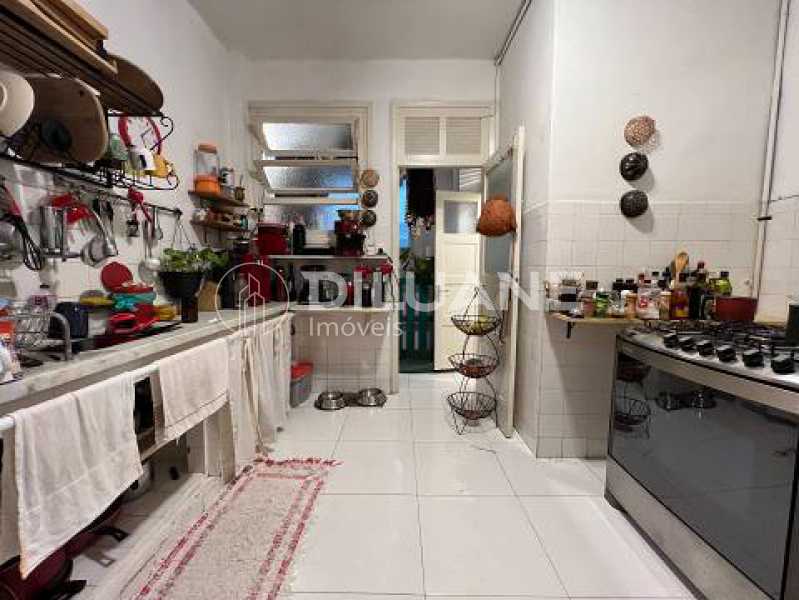 Apartamento à venda com 3 quartos, 134m² - Foto 19