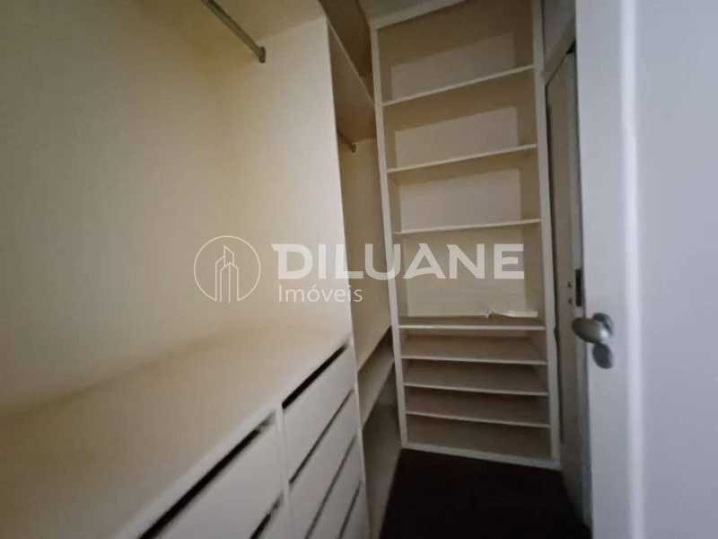 Apartamento à venda com 3 quartos, 110m² - Foto 2