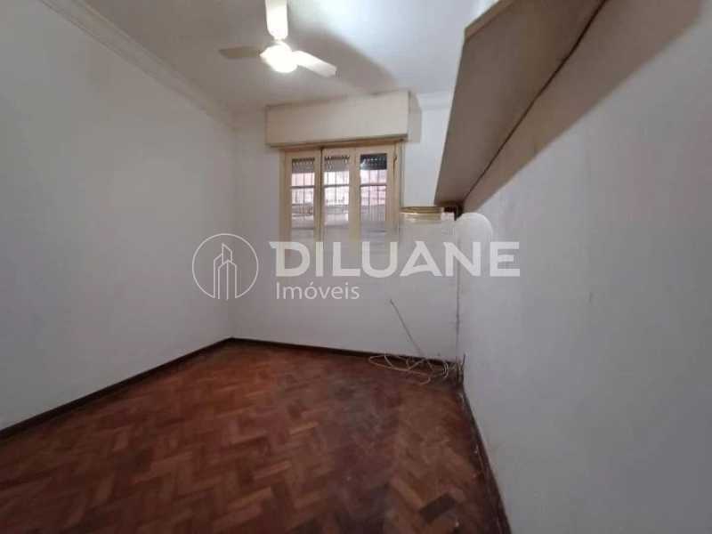 Apartamento à venda com 3 quartos, 110m² - Foto 3