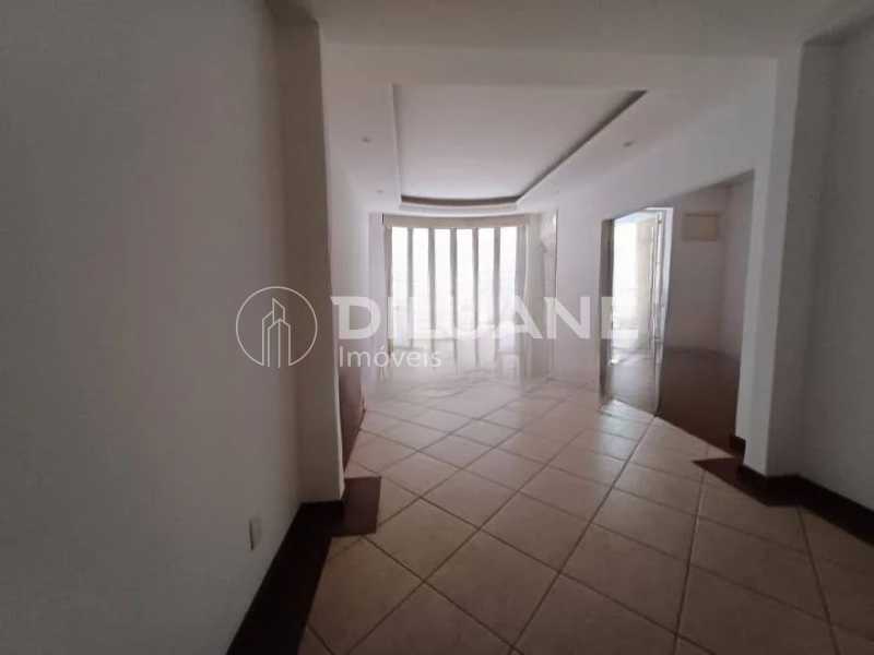 Apartamento à venda com 3 quartos, 110m² - Foto 22