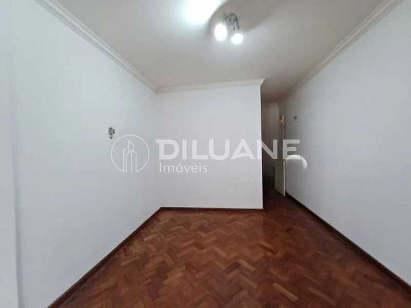 Apartamento à venda com 3 quartos, 110m² - Foto 26