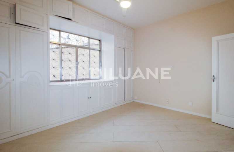 Apartamento à venda com 4 quartos, 235m² - Foto 23