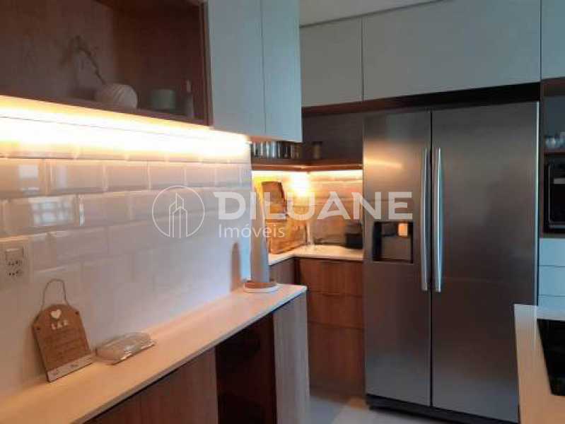 Apartamento à venda com 2 quartos, 69m² - Foto 12