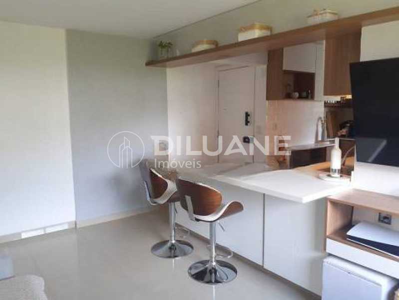 Apartamento à venda com 2 quartos, 69m² - Foto 17