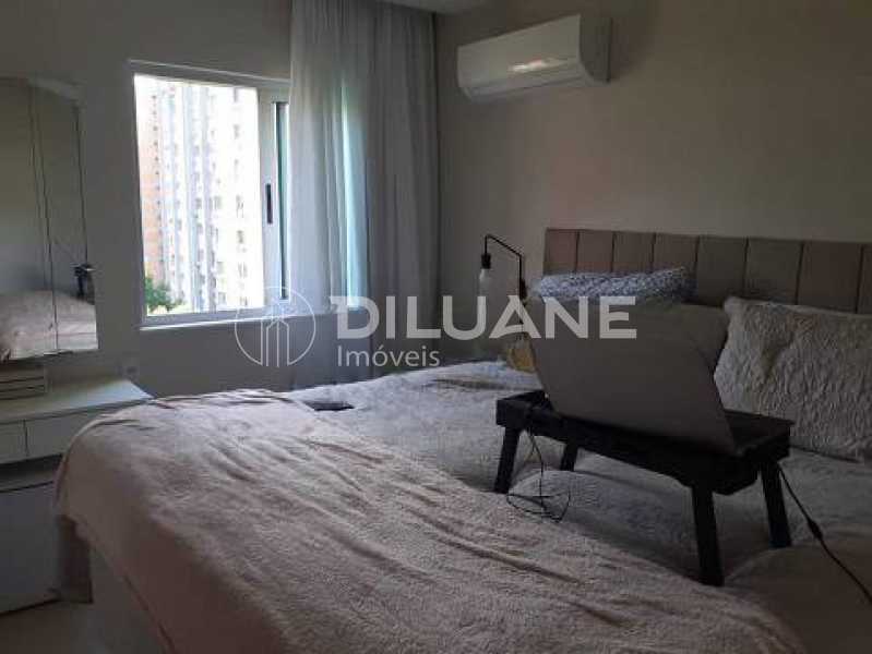 Apartamento à venda com 2 quartos, 69m² - Foto 27