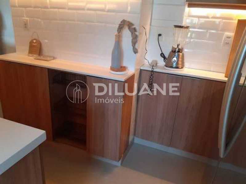 Apartamento à venda com 2 quartos, 69m² - Foto 31