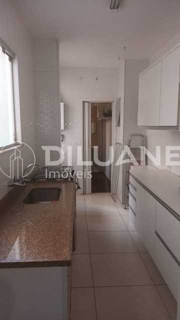 Apartamento à venda com 3 quartos, 100m² - Foto 8