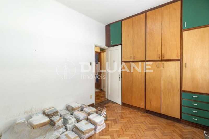 Apartamento à venda com 3 quartos, 101m² - Foto 11