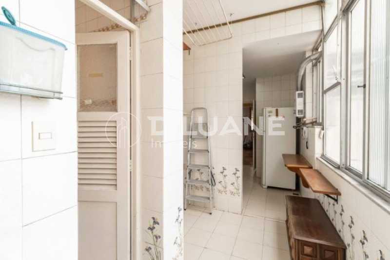 Apartamento à venda com 3 quartos, 101m² - Foto 28