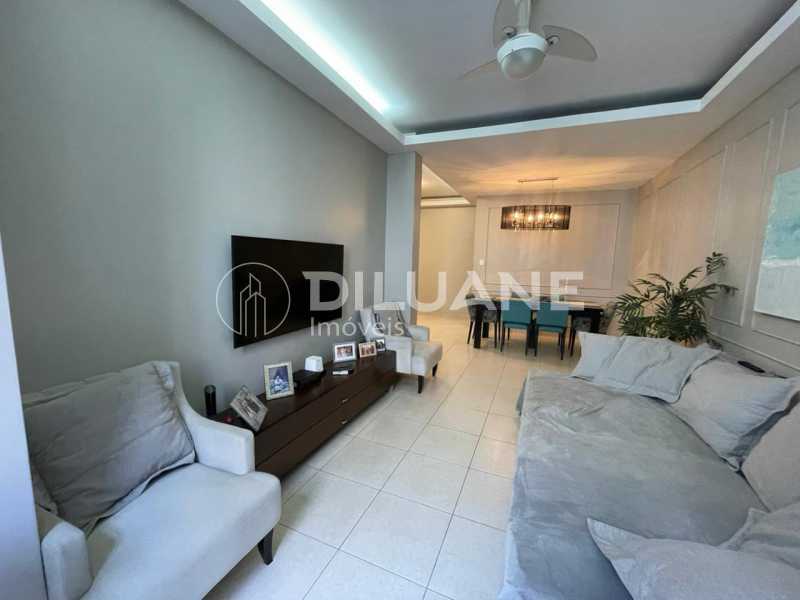 Apartamento à venda com 3 quartos, 120m² - Foto 11