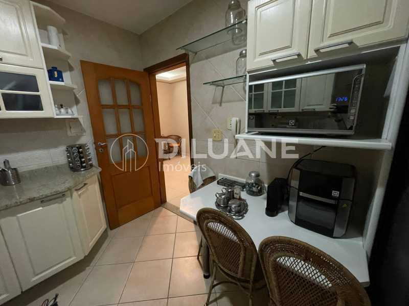 Apartamento à venda com 3 quartos, 120m² - Foto 33