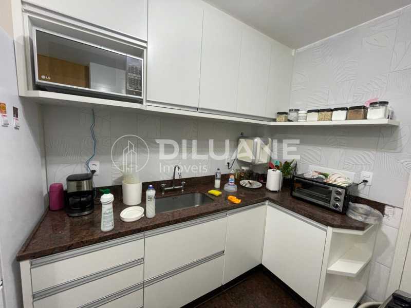 Apartamento à venda com 3 quartos, 84m² - Foto 25