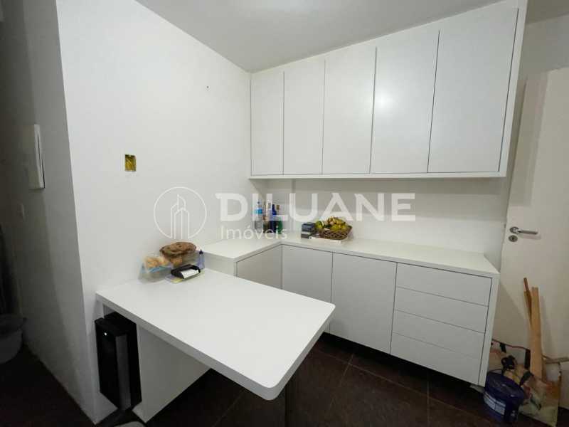 Apartamento à venda com 3 quartos, 84m² - Foto 26