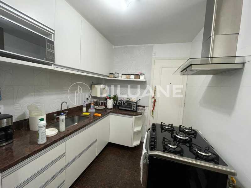 Apartamento à venda com 3 quartos, 84m² - Foto 29