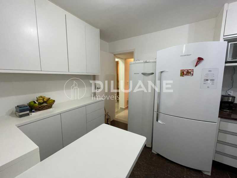 Apartamento à venda com 3 quartos, 84m² - Foto 30