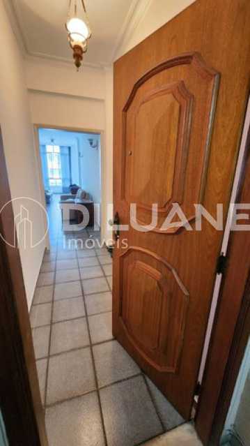 Apartamento à venda com 3 quartos, 130m² - Foto 4