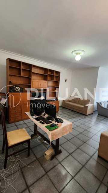 Apartamento à venda com 3 quartos, 130m² - Foto 5