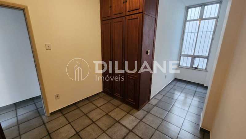 Apartamento à venda com 3 quartos, 130m² - Foto 9