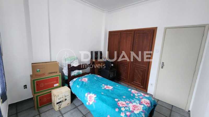 Apartamento à venda com 3 quartos, 130m² - Foto 11