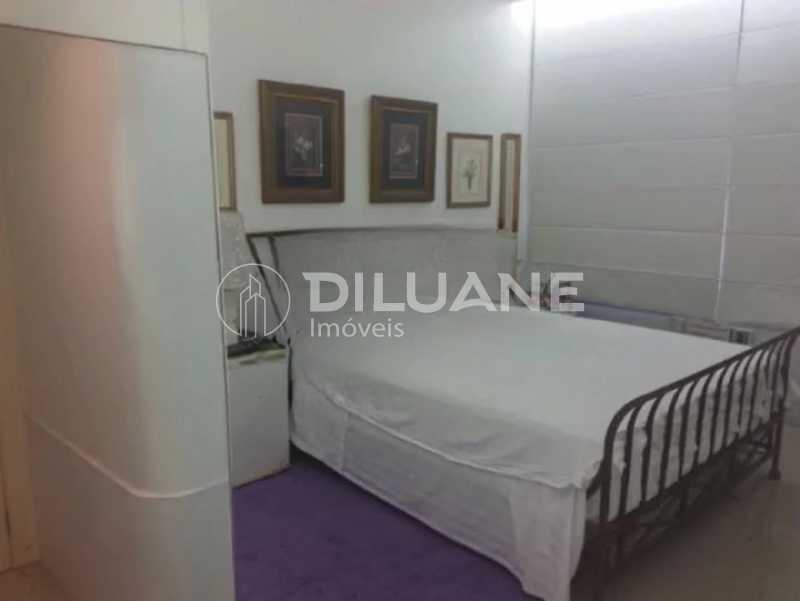 Apartamento à venda com 4 quartos, 140m² - Foto 11