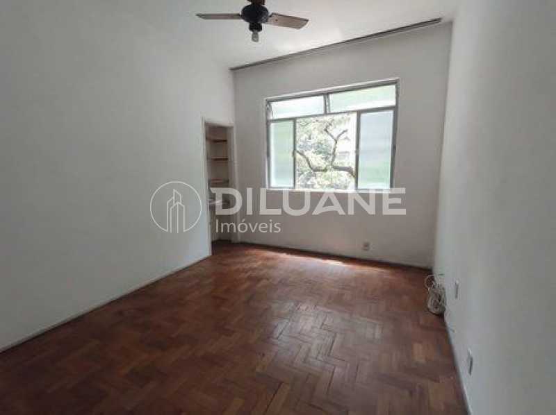 Apartamento à venda com 3 quartos, 87m² - Foto 3