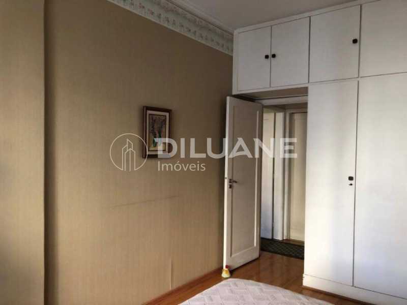 Apartamento à venda com 3 quartos, 133m² - Foto 9