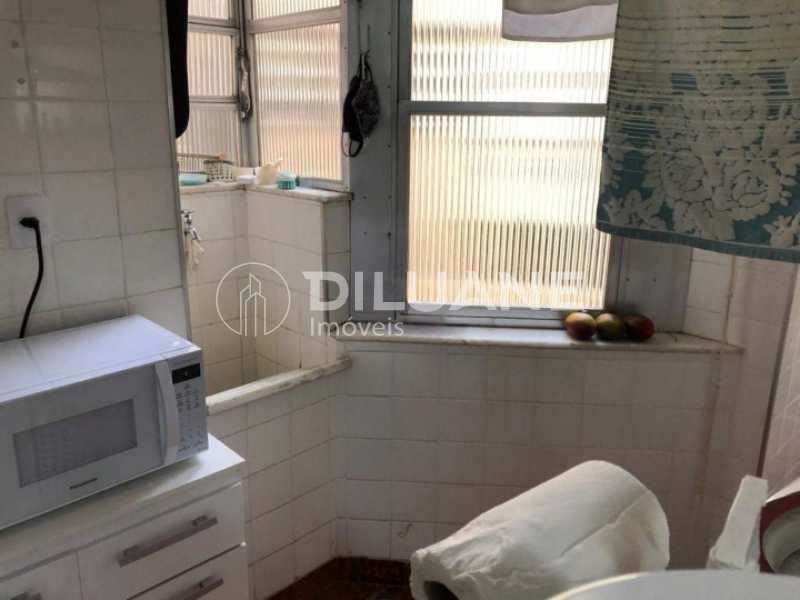 Apartamento à venda com 3 quartos, 133m² - Foto 19