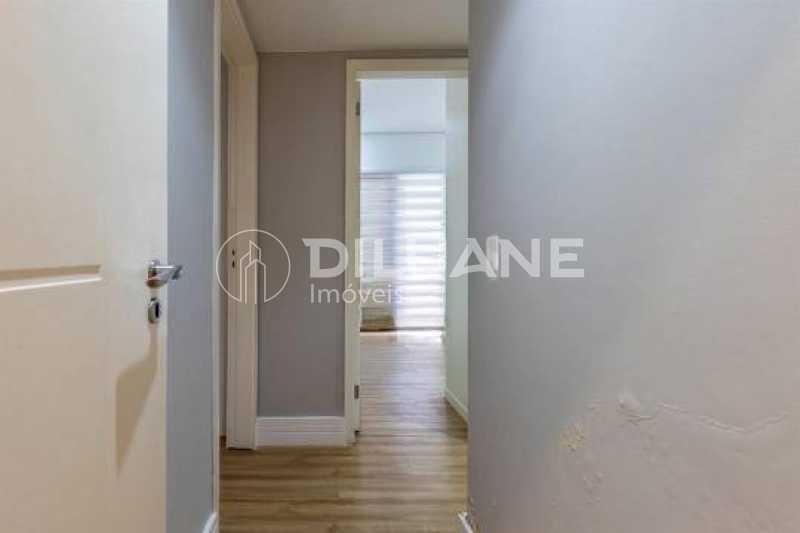 Apartamento à venda com 3 quartos, 115m² - Foto 17