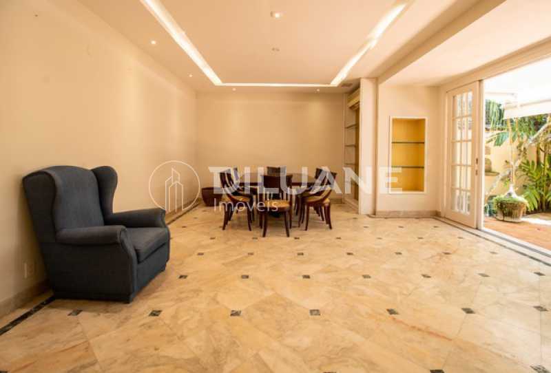 Casa à venda com 5 quartos, 1640m² - Foto 19