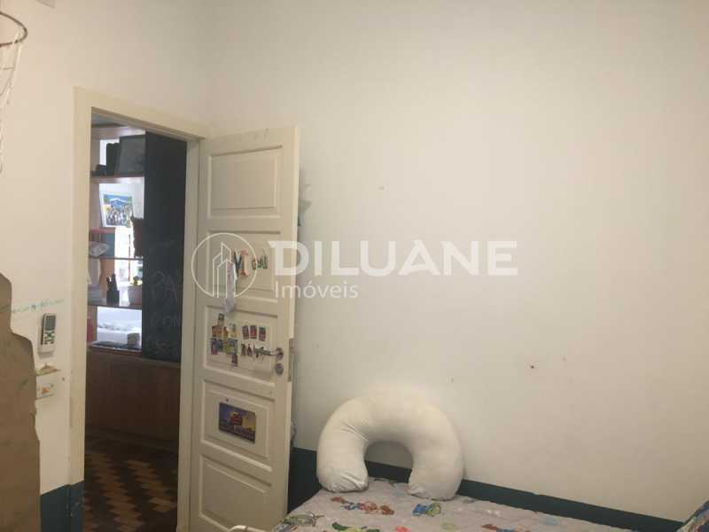 Apartamento à venda com 3 quartos, 90m² - Foto 11