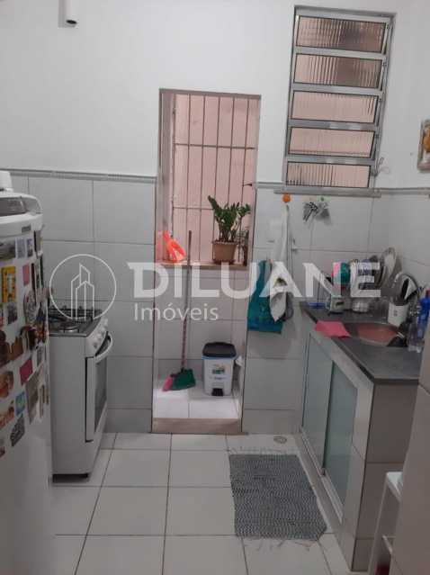 Apartamento à venda com 2 quartos, 68m² - Foto 6