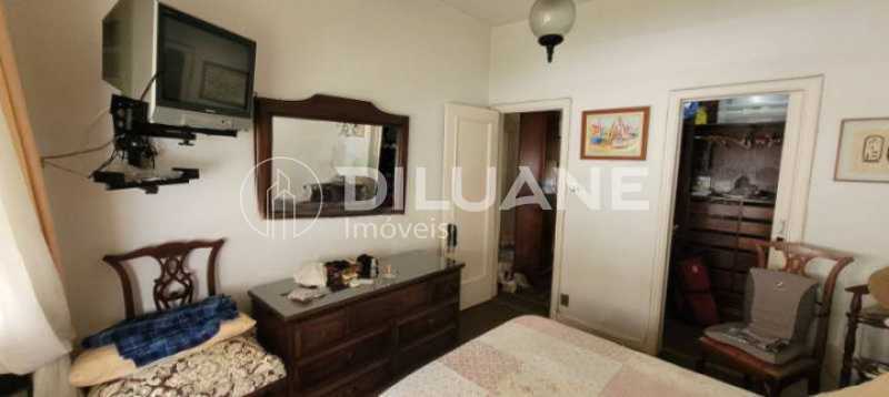 Apartamento à venda com 3 quartos, 149m² - Foto 11